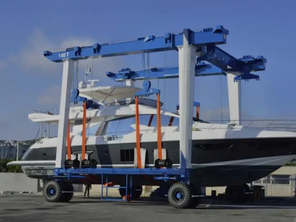 游艇吊的吊裝技術(shù)：游艇吊裝需要掌握哪些技術(shù)？